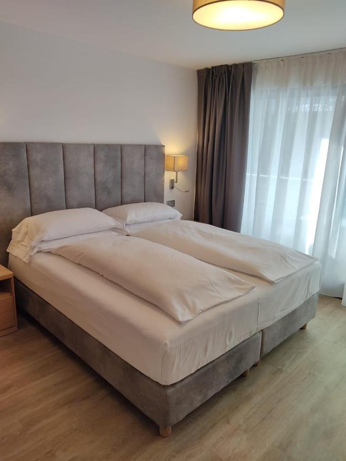 Hotel Europeo Alpine Charme & Wellness Пинцоло Екстериор снимка