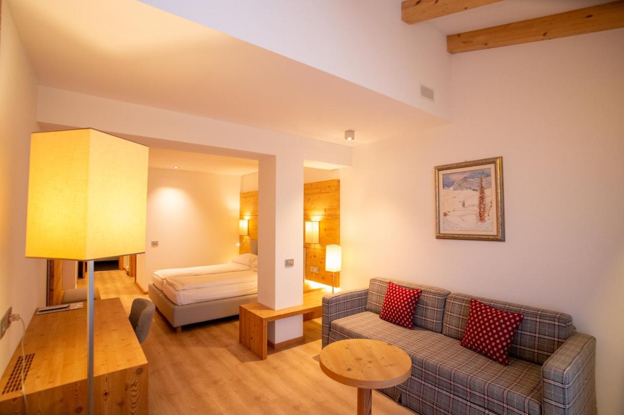 Hotel Europeo Alpine Charme & Wellness Пинцоло Екстериор снимка
