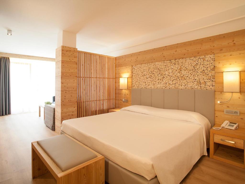Hotel Europeo Alpine Charme & Wellness Пинцоло Стая снимка