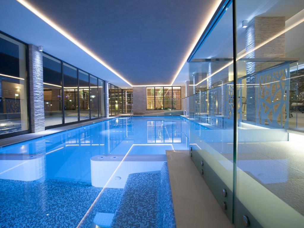 Hotel Europeo Alpine Charme & Wellness Пинцоло Екстериор снимка