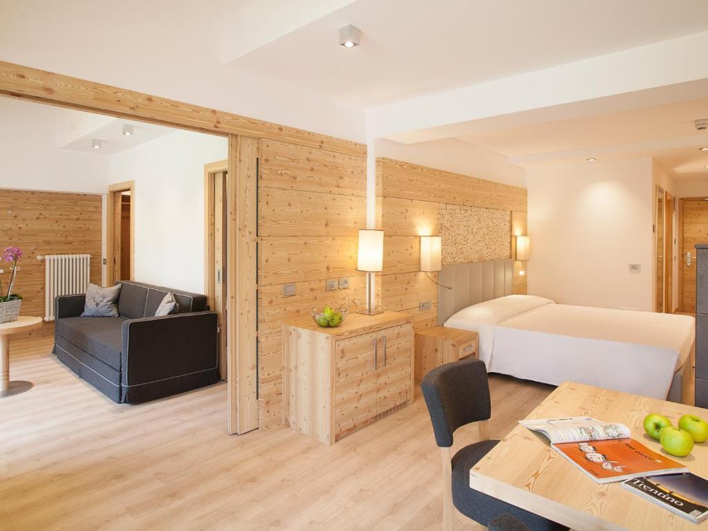 Hotel Europeo Alpine Charme & Wellness Пинцоло Екстериор снимка