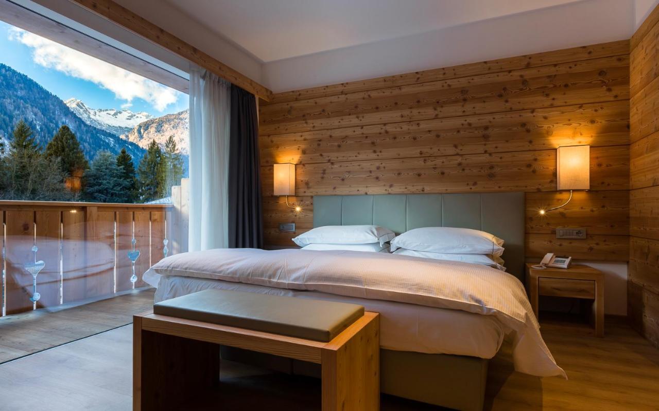 Hotel Europeo Alpine Charme & Wellness Пинцоло Екстериор снимка